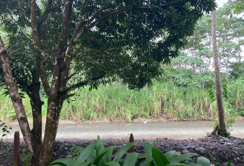 오두막, Yejos Jungle Lodge