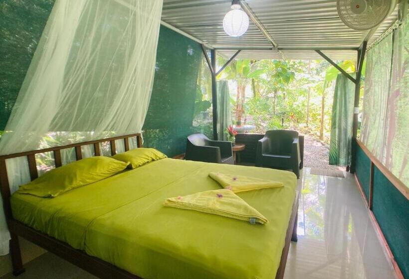 스탠다드 방갈로 정원 전망, Yejos Jungle Lodge