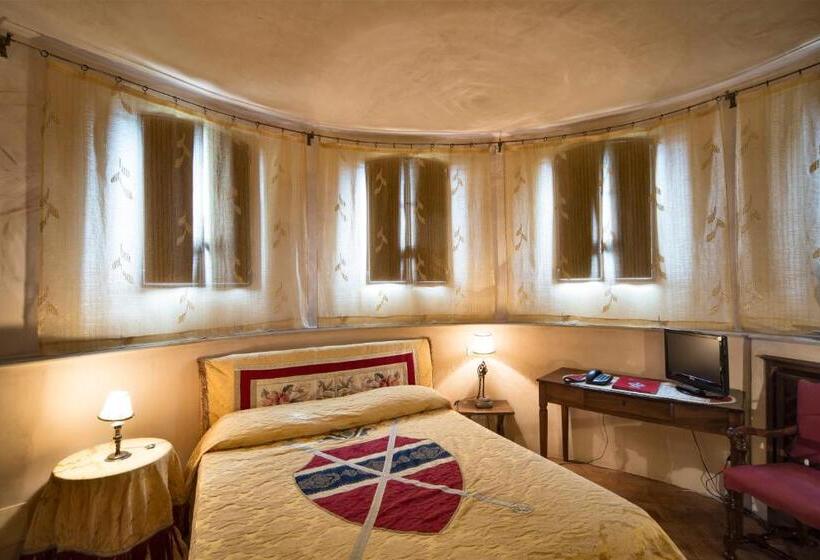 Люкс Superior, Castello Di Vigoleno