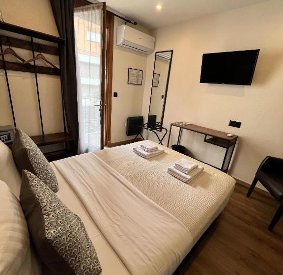 컴포트 룸, Au Bec Fin Hôtel