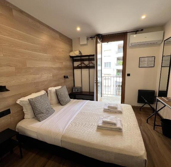 اتاق راحتی, Au Bec Fin Hôtel
