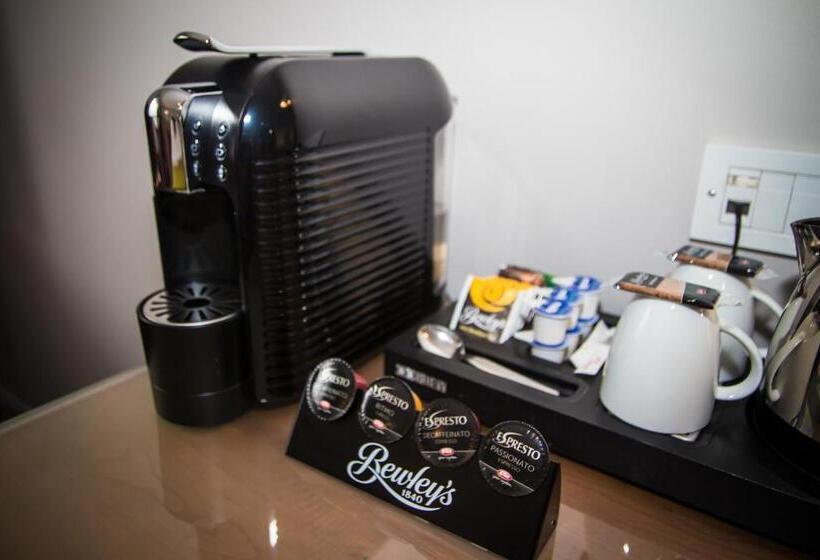 سوئیت کلاسیک, Carrigaline Court Hotel & Leisure Centre