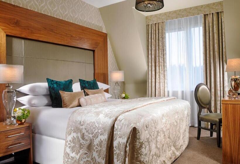 سوئیت کلاسیک, Carrigaline Court Hotel & Leisure Centre