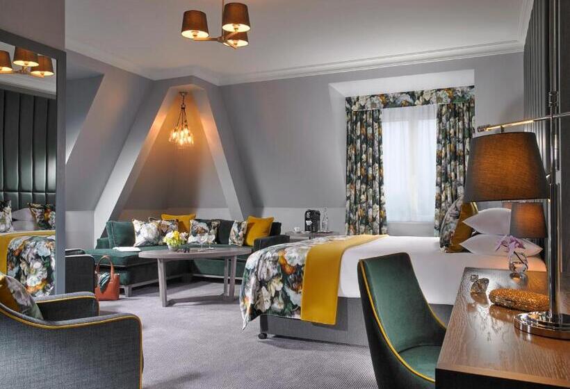 سوئیت کلاسیک, Carrigaline Court Hotel & Leisure Centre