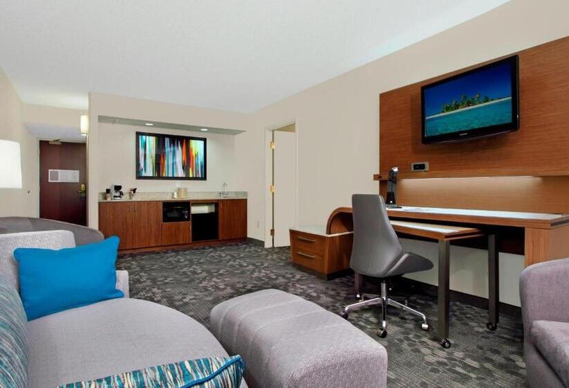 סוויטת אקזקיוטיב, עם מיטת קינג, Courtyard By Marriott Cocoa Beach Cape Canaveral