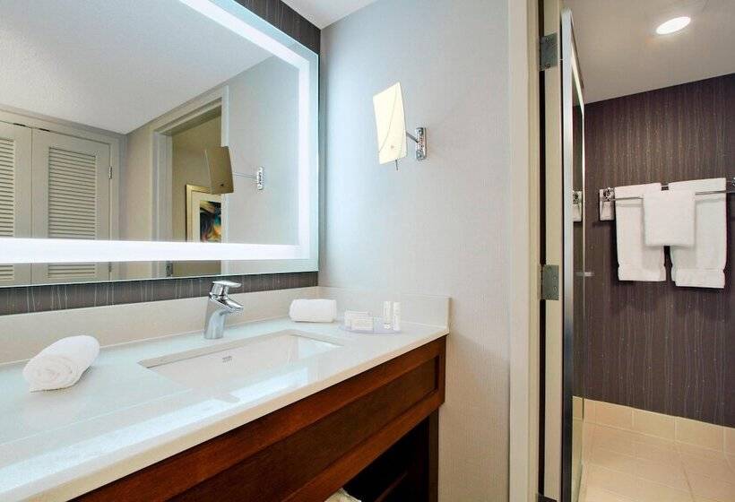 חדר סטנדרט שתי מיטות זוגיות, Courtyard By Marriott Cocoa Beach Cape Canaveral