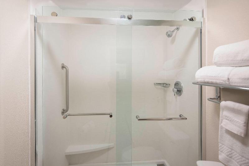 스위트 퀸침대, Springhill Suites By Marriott New Orleans Warehouse Arts District