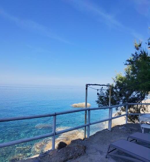 דירה בת חדר שינה 1 עם מרפסת, Appartamenti   Villa Mare