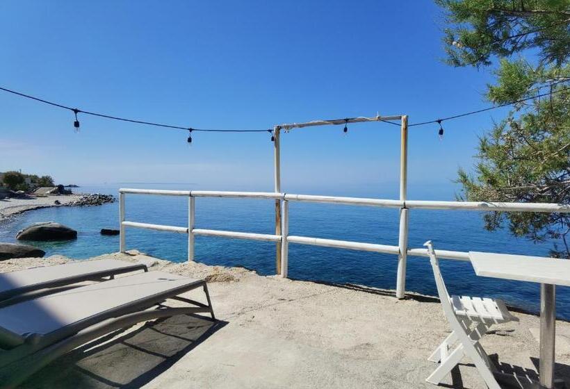 דירה בת חדר שינה 1 עם מרפסת, Appartamenti   Villa Mare