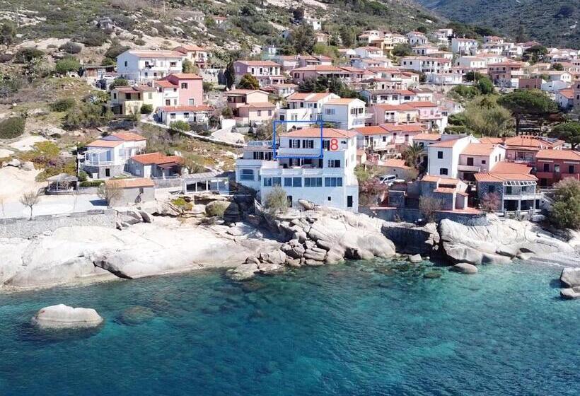 דירה בת חדר שינה 1 עם מרפסת, Appartamenti   Villa Mare