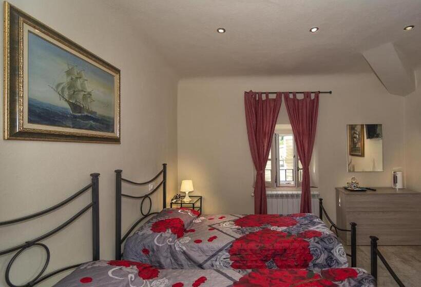 침실 2개 스위트, Art Gallery B&b