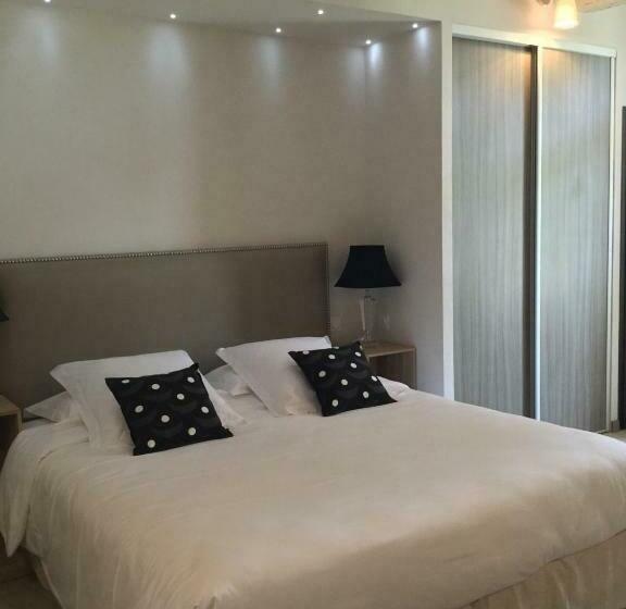 Номер Deluxe, Boutique Hôtel La Villa Montesquieu