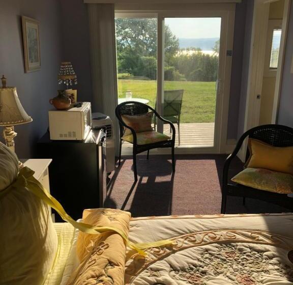 Номер Стандарт, Savannah House Wine Country Inn & Cottages