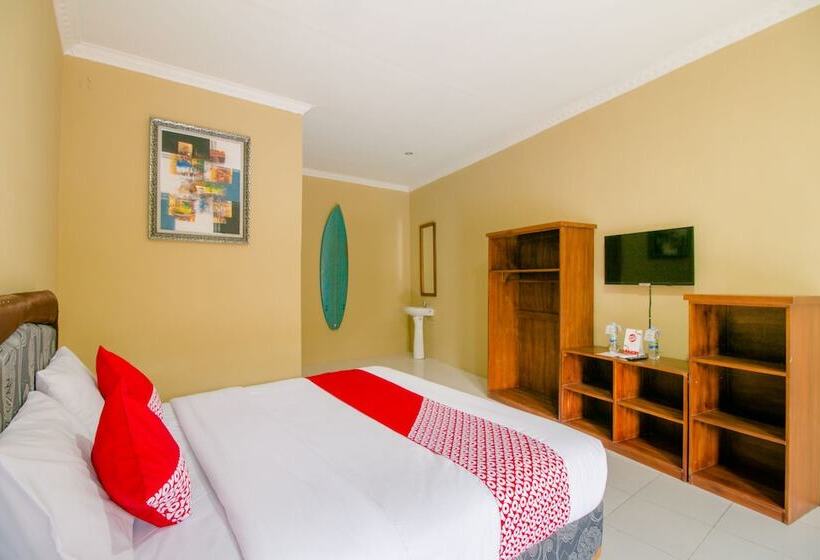 Номер Deluxe, Reddoorz At Bettah Coba Homestay Pelabuhan Ratu