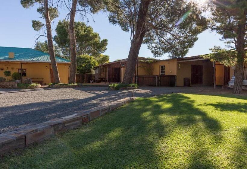 Семейный Номер, Gamamadi Guest Farm