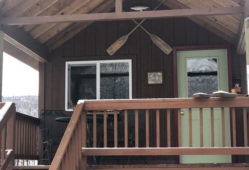Хижина, Wrangell Mountain Lodge  Private Bathroom With Shower