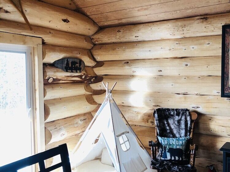 Хижина, Wrangell Mountain Lodge  Private Bathroom With Shower