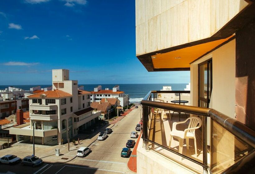 سوییت, Golden Beach Resort & Spa