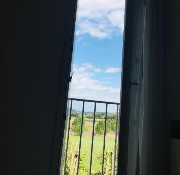 Номер Стандарт Вид на Сад, Hostellerie Saint Benoît
