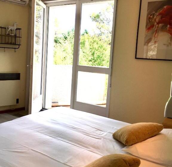 Семейный Номер, Hostellerie Saint Benoît