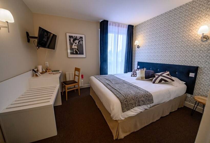 Номер Стандарт, Logis Hôtel Le Grand Cerf