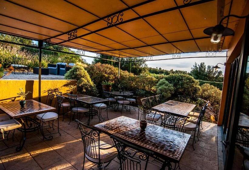 Номер Стандарт Адаптированный для Инвалидов, Restaurant Le Gardon   Pont Du Gard