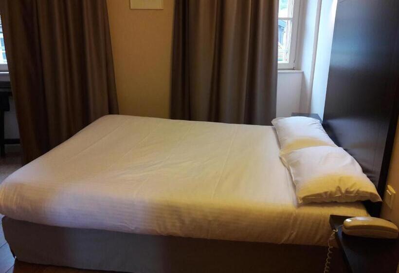 آپارتمان 1 خوابه, Logis Hôtel Des Deux Forts