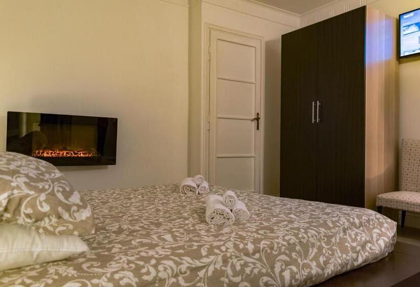 اتاق اکونومی, Antica Terrazza Frascati