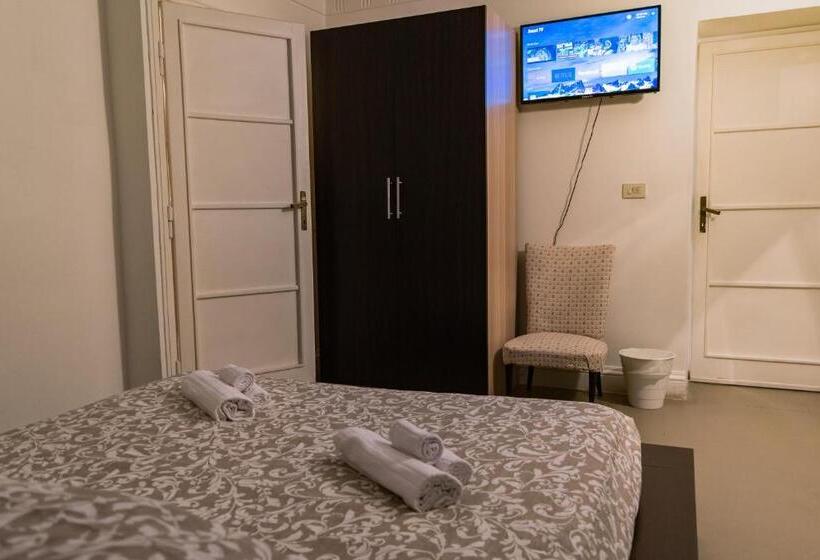 اتاق اکونومی, Antica Terrazza Frascati