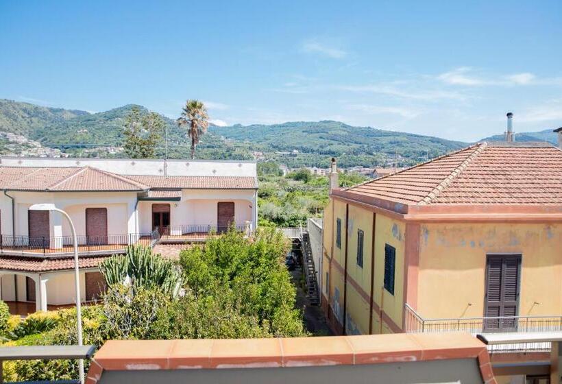 اتاق استاندارد با تخت بزرگ, B&b Il Capitano