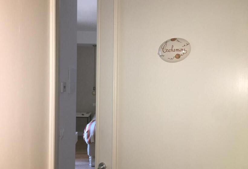 Номер Стандарт с Балконом, Corteviva Boutique B&b