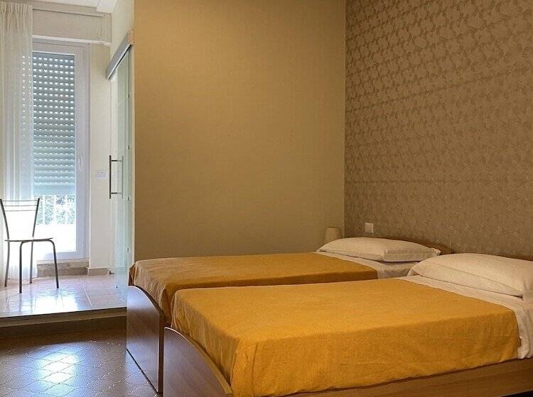 اتاق اکونومی, Acquaviva Experience B&b