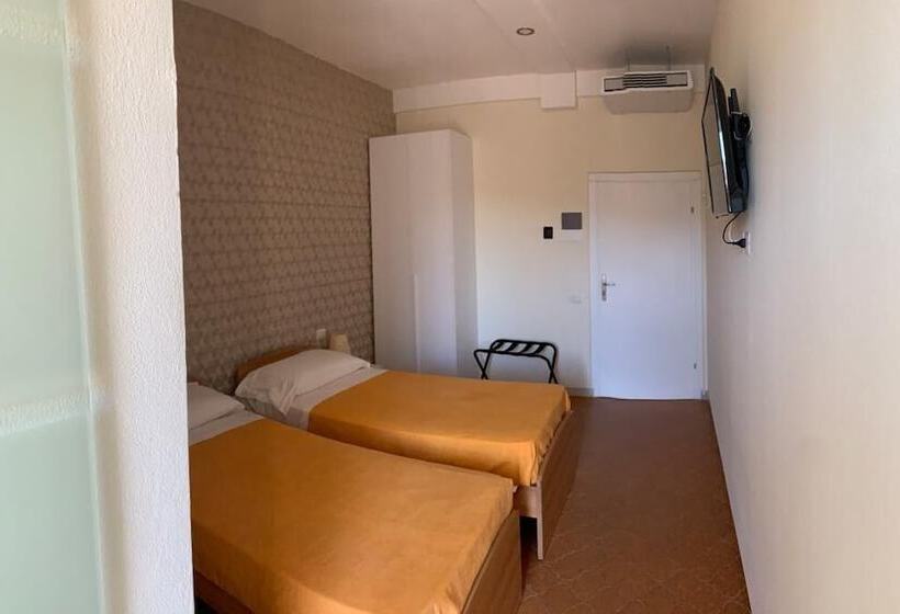 اتاق اکونومی, Acquaviva Experience B&b