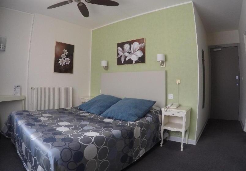 Номер Стандарт с Балконом, Hôtel Princess