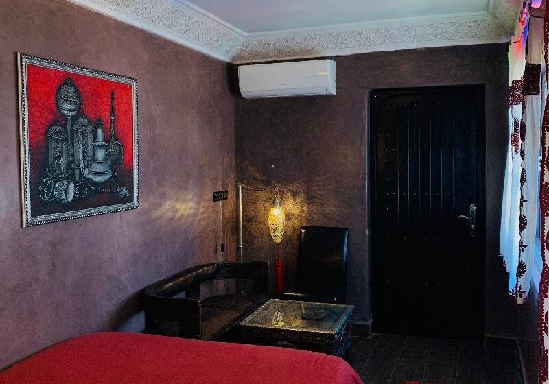 小型豪华套房, Sevilla Center