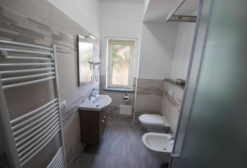اتاق لوکس, Cosmo Rooms A Pochi Passi Da Tropea