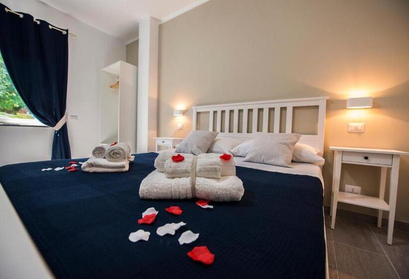 اتاق لوکس, Cosmo Rooms A Pochi Passi Da Tropea