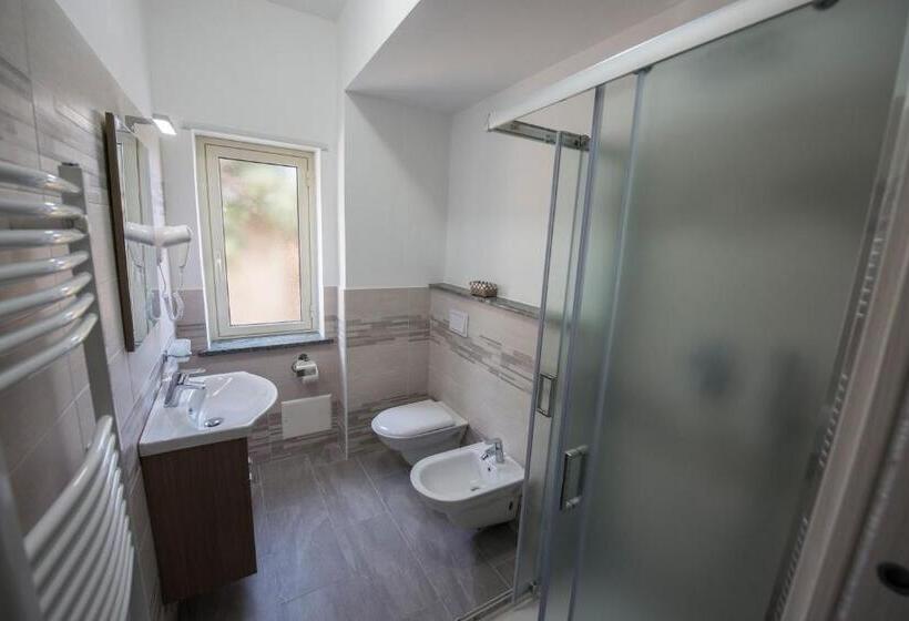 اتاق لوکس, Cosmo Rooms A Pochi Passi Da Tropea