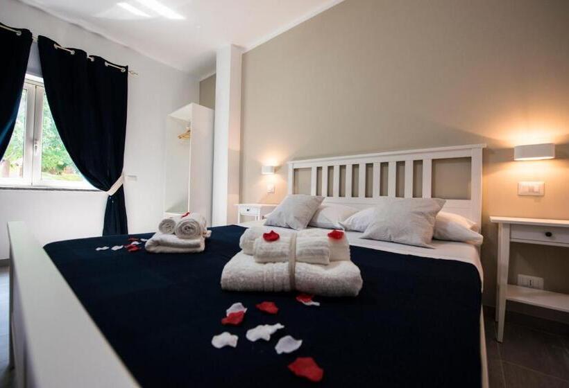 اتاق لوکس, Cosmo Rooms A Pochi Passi Da Tropea