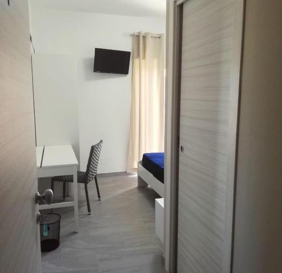 اتاق استاندارد با بالکن, Cosmo Rooms A Pochi Passi Da Tropea