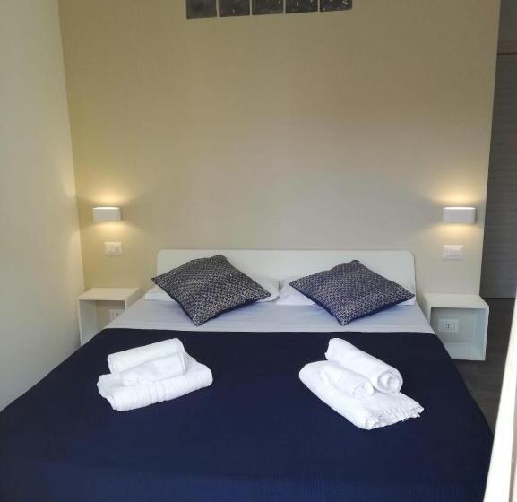 اتاق استاندارد با بالکن, Cosmo Rooms A Pochi Passi Da Tropea