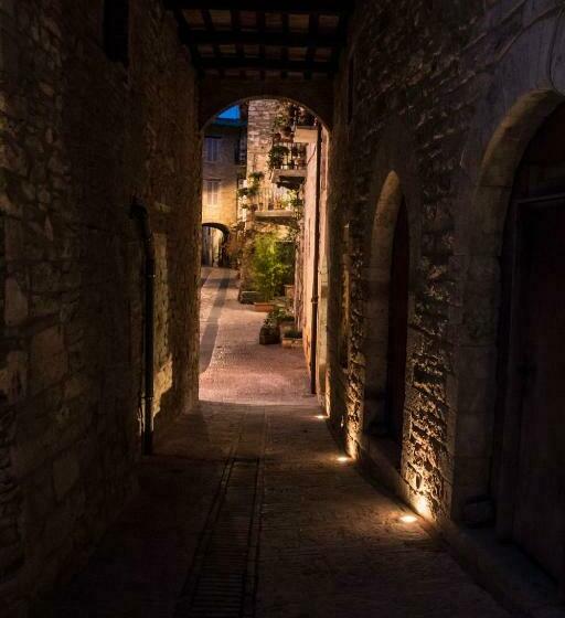 اتاق استاندارد, Residenza La Corte Assisi
