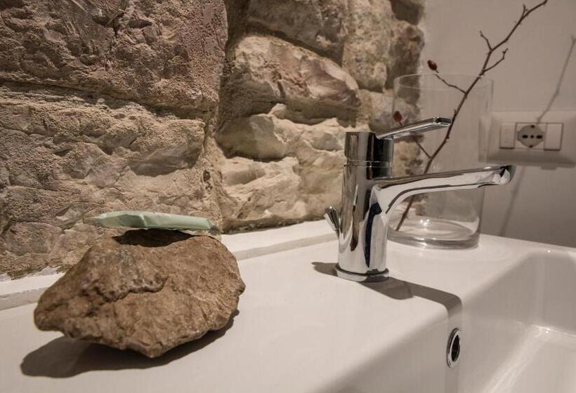 اتاق استاندارد, Residenza La Corte Assisi