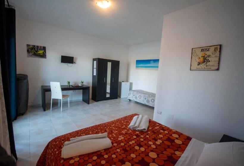 اتاق کلاسیک چهارنفره, Torre Del Lago