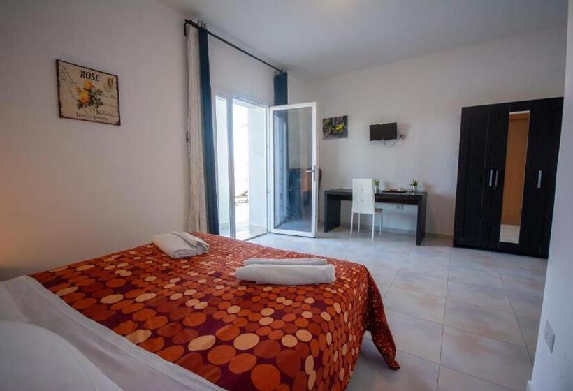 اتاق کلاسیک چهارنفره, Torre Del Lago