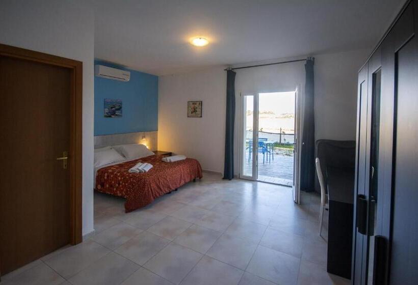اتاق کلاسیک چهارنفره, Torre Del Lago