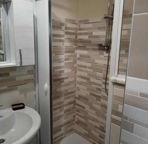 آپارتمان لوکس 1 خوابه, La Fara B&b