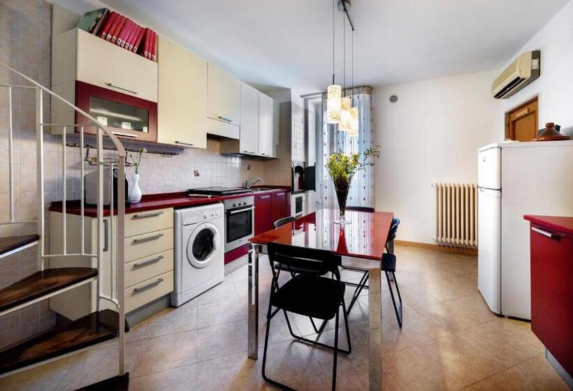 سوئیت با بالکن, Le Marinelle Trani B&b