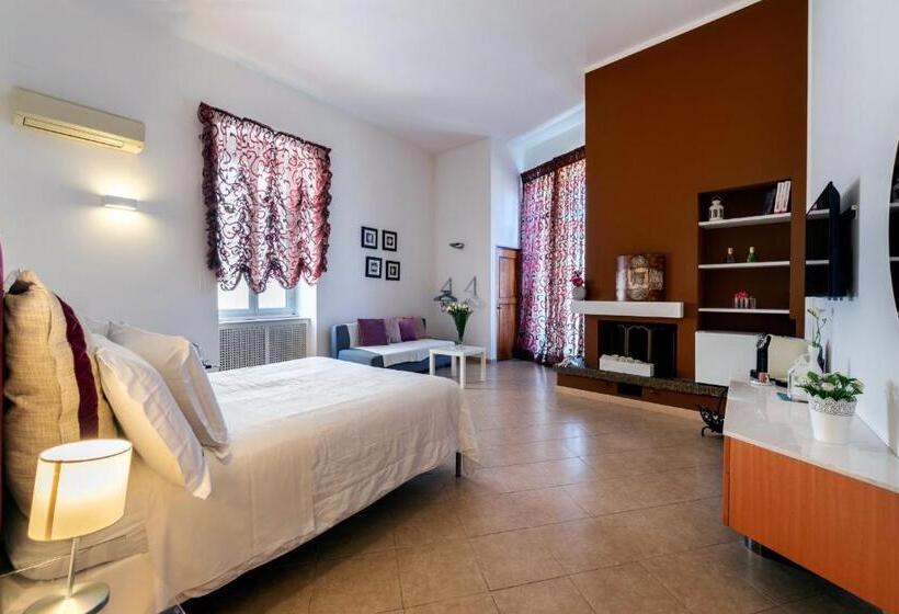 سوئیت با بالکن, Le Marinelle Trani B&b