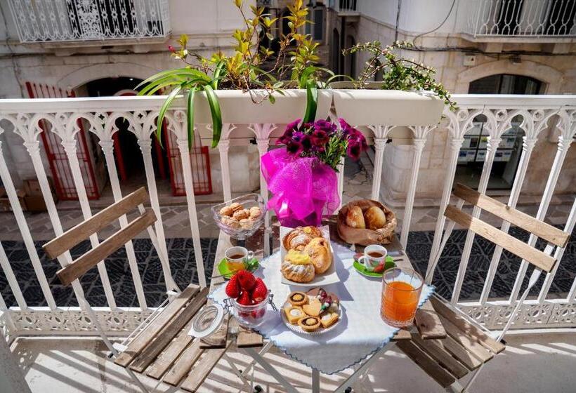 اتاق استاندارد با تخت بزرگ, Le Marinelle Trani B&b